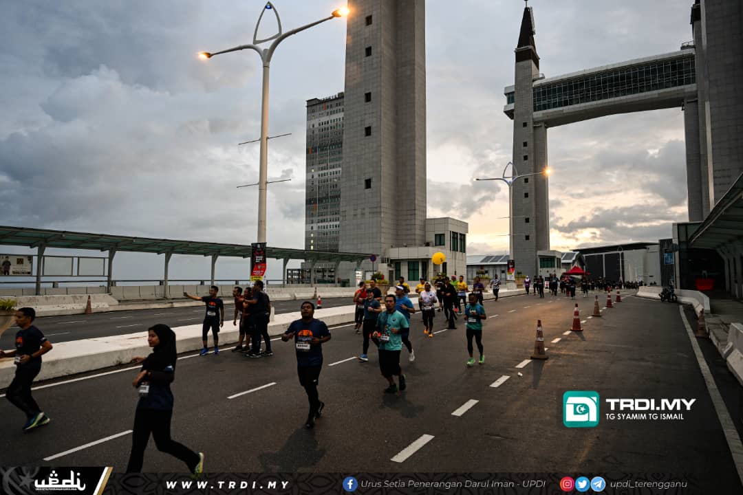 2,000 Sertai Terengganu Drawbrdge Half Marathon