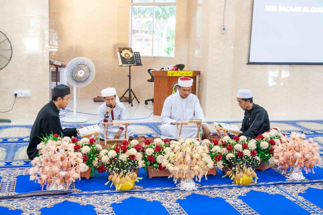 Dua Pelajar Sekolah Agama Dungun Berjaya Hafal 30 Juzuk