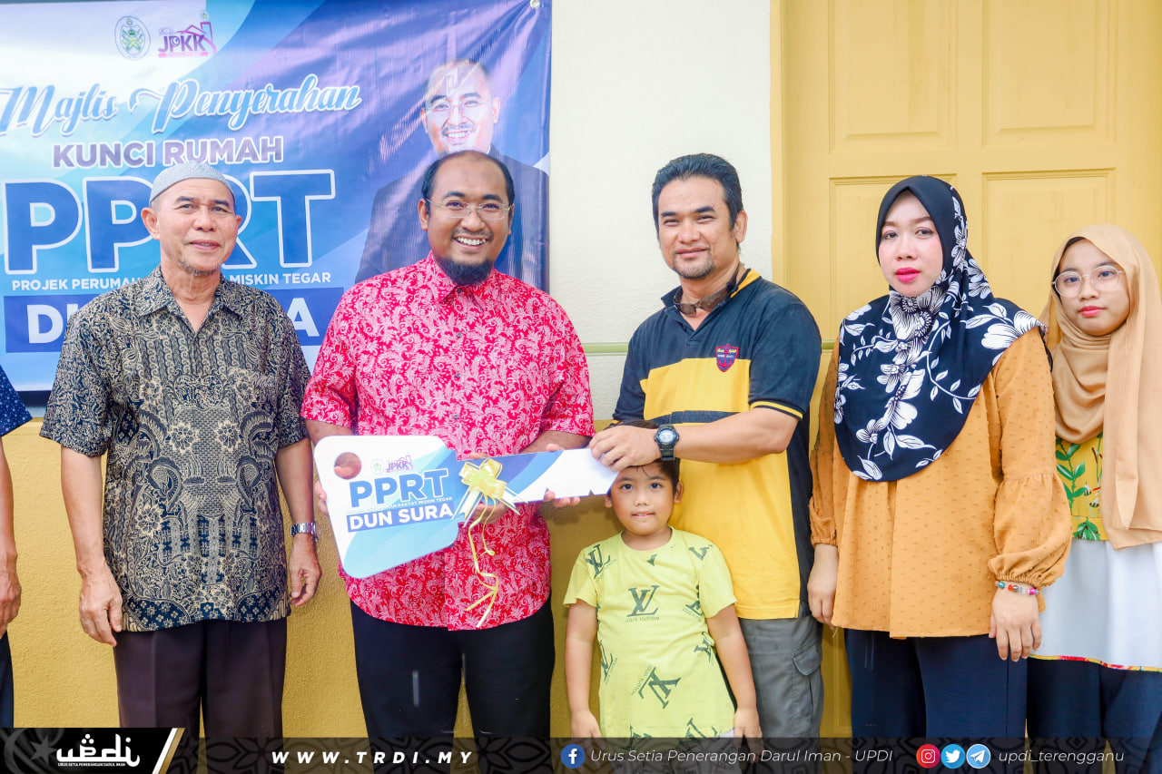 Empat Keluarga Terima Rumah PPRT