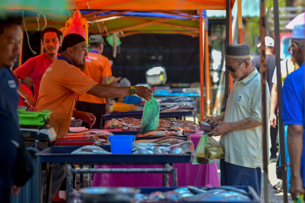 'Pulangkan Royalti Minyak, Jangan Aniaya Kami' - Rakyat Terengganu
