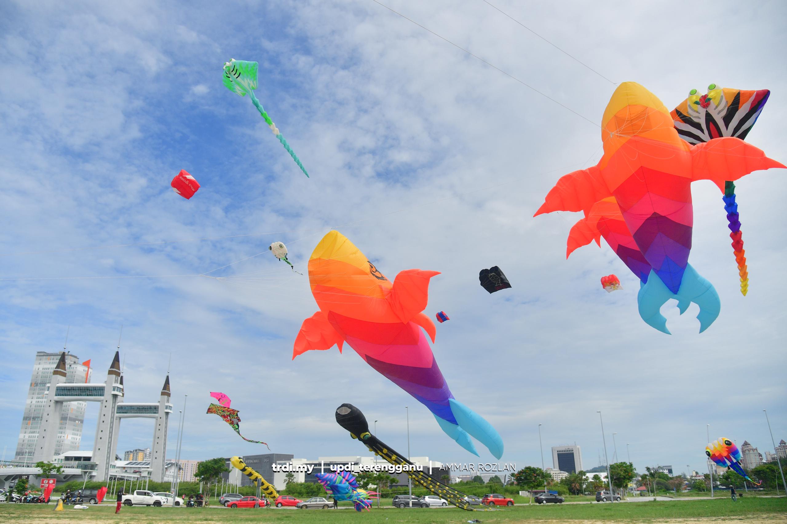 15 Negara 'Terbang' Di Terengganu Hari Ini