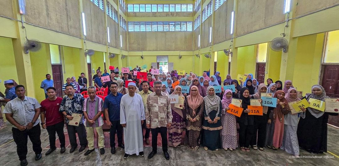 57 Pelajar Cemerlang SPM Hulu Besut Diraikan