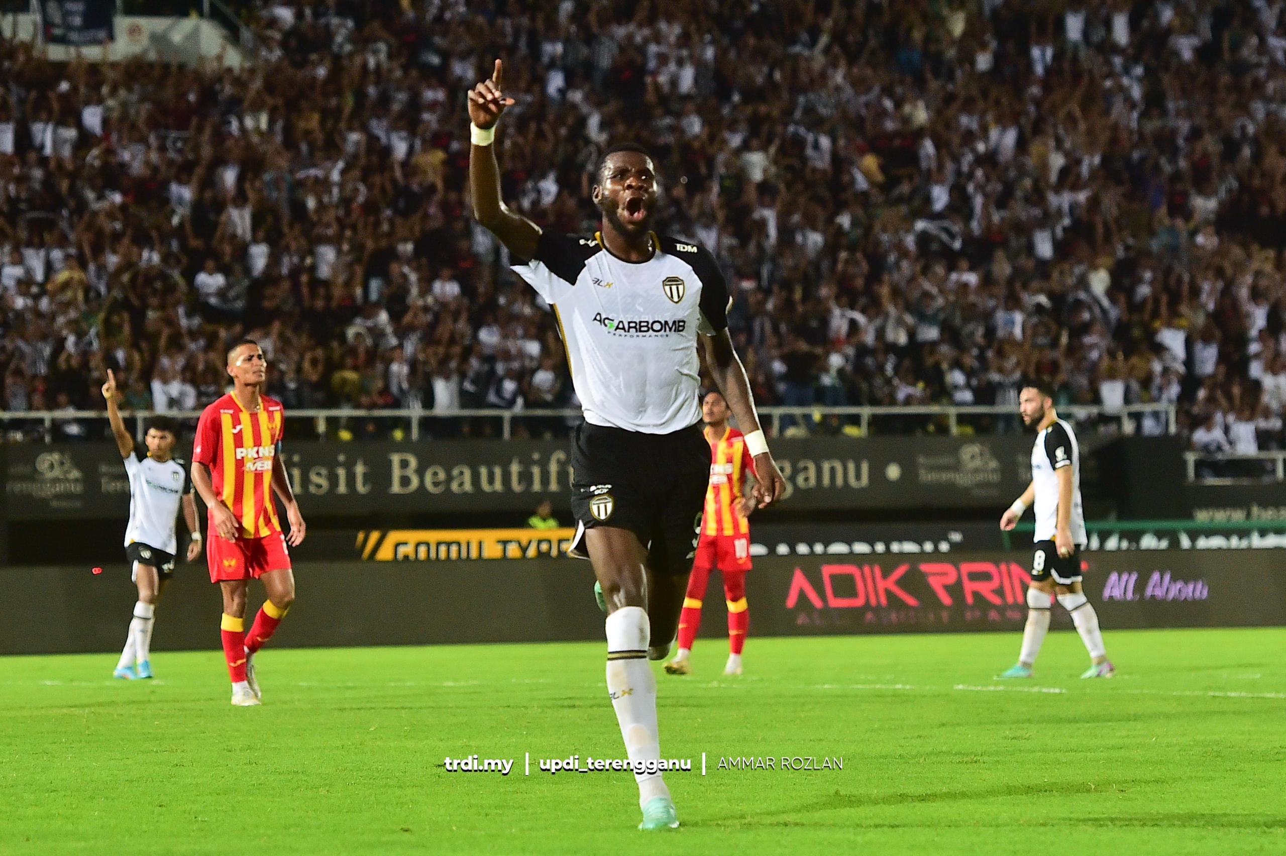 Tandukan Akinade Bantu Kemenangan Terengganu