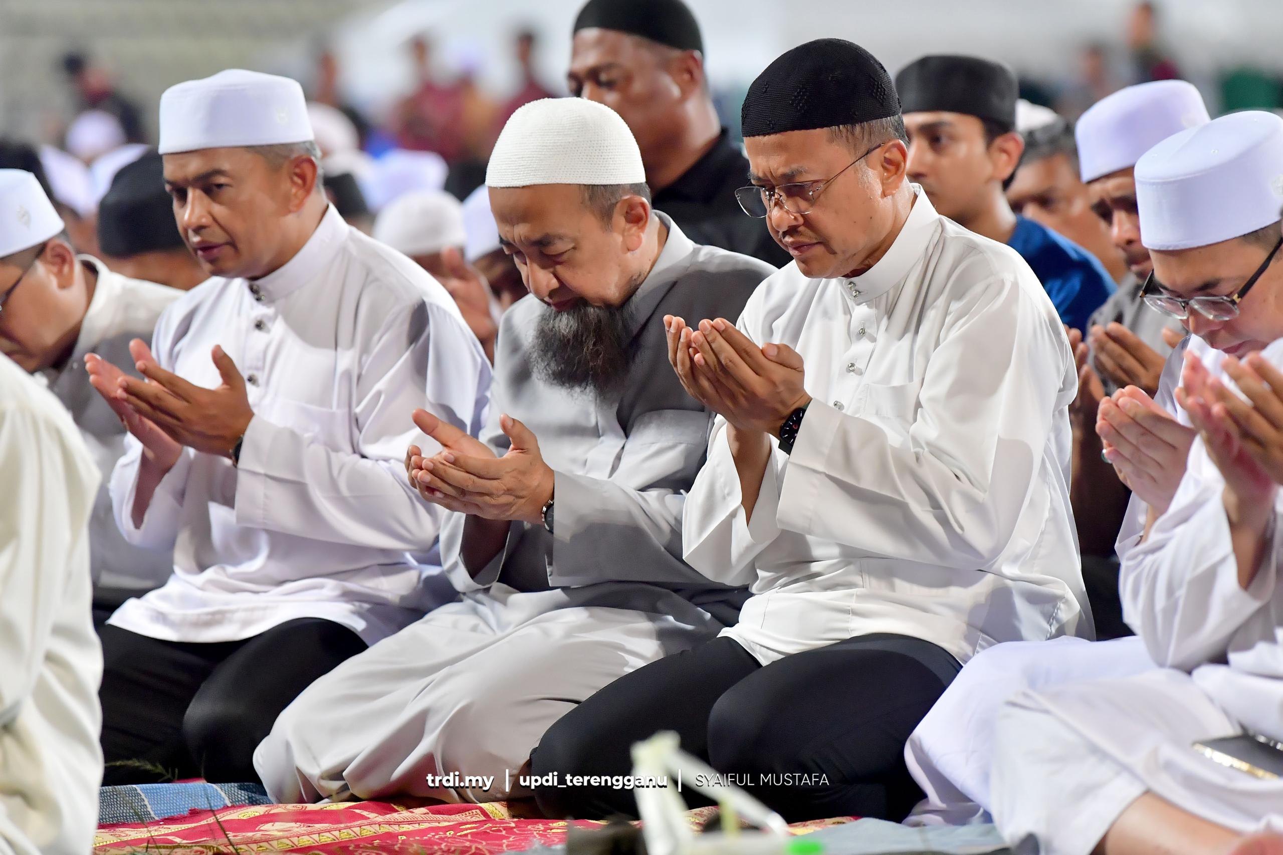 Munajat Jalan Lembutkan Hati Pihak Menzalimi Hak Rakyat
