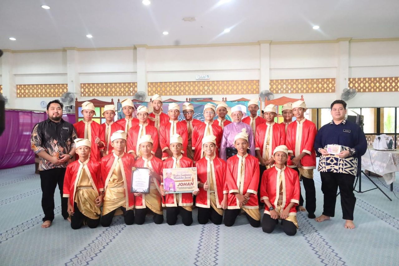 Sekolah Menengah Islam Darul Iman Dungun Johan Perarakan Maulidur Rasul