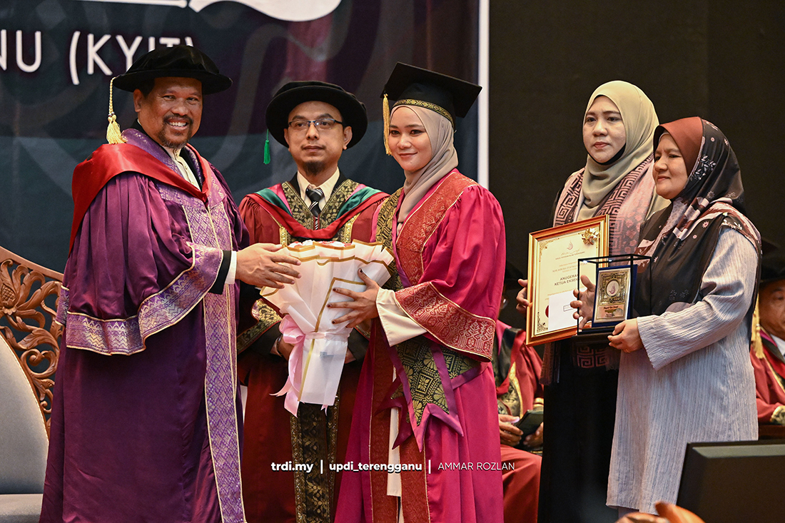 Tanpa Panduan Guru, Tiada Siapa Bergelar Graduan