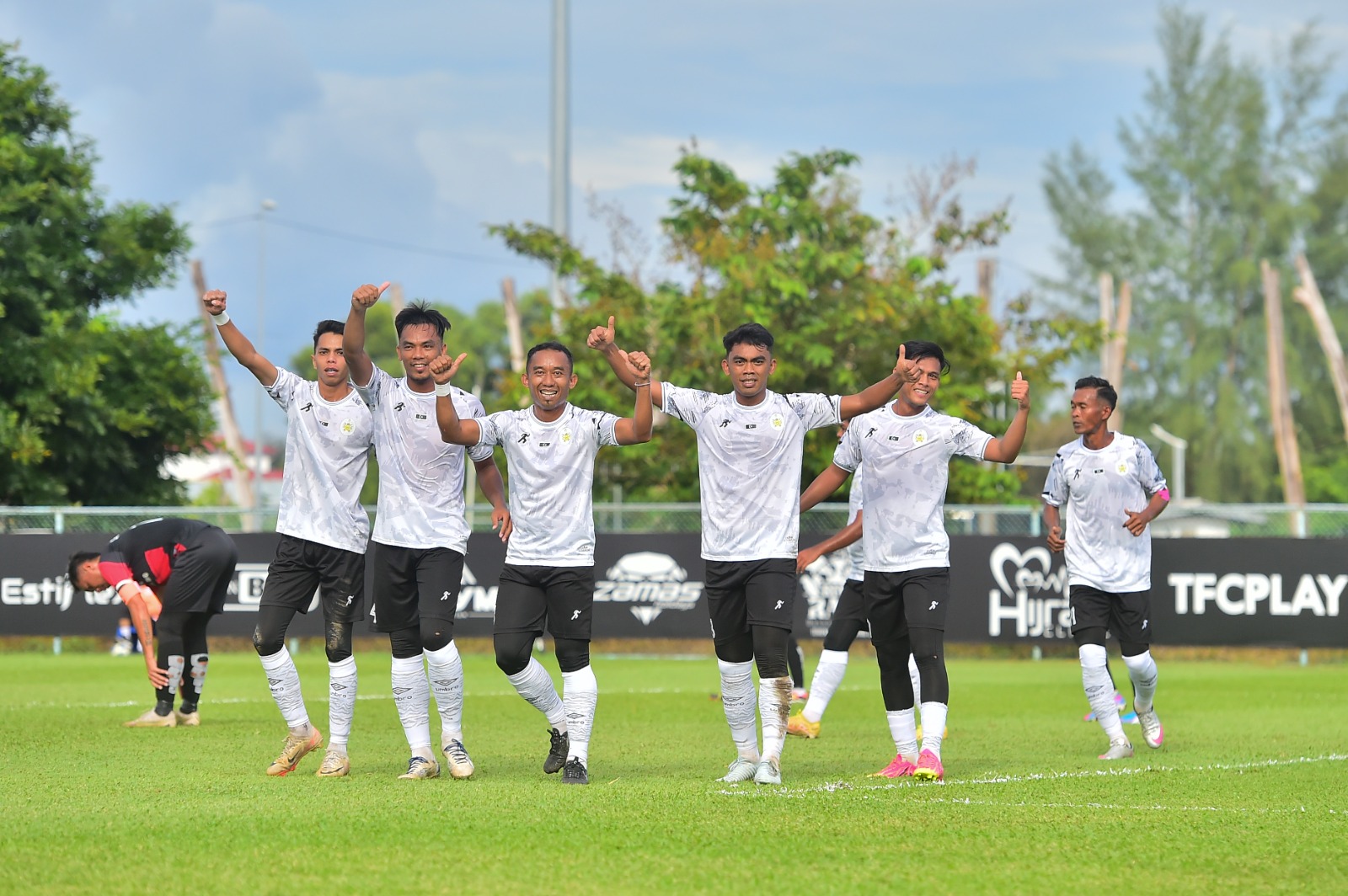 SUKSEM: Bola Sepak Terengganu Layak Ke Suku Akhir