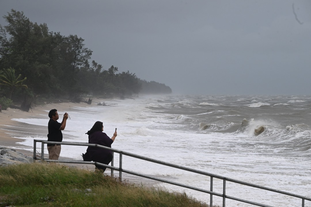 Fenomena Luruan Monsun, Penumpuan Angin Dijangka Landa Pantai Timur