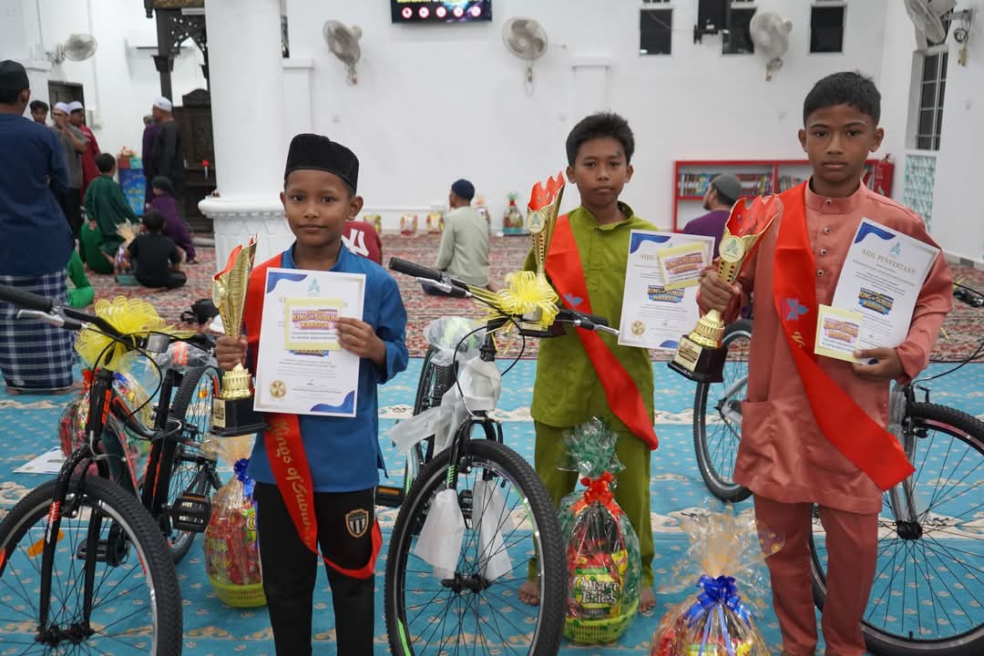 'King of Subuh Warrior' Kijal Dapat Hadiah Basikal