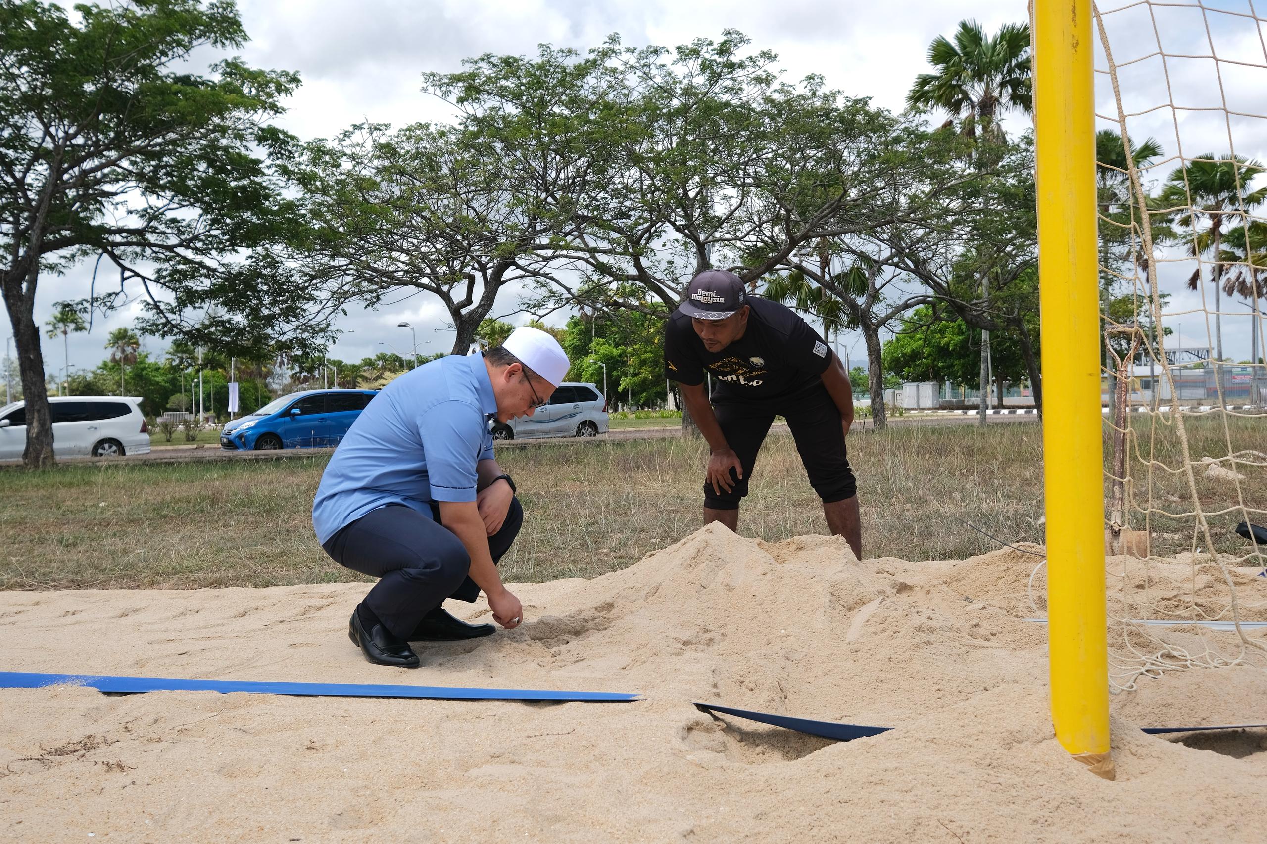 Kompleks Sukan Negeri Terengganu Kini Miliki Gelanggang Bola Sepak Pantai