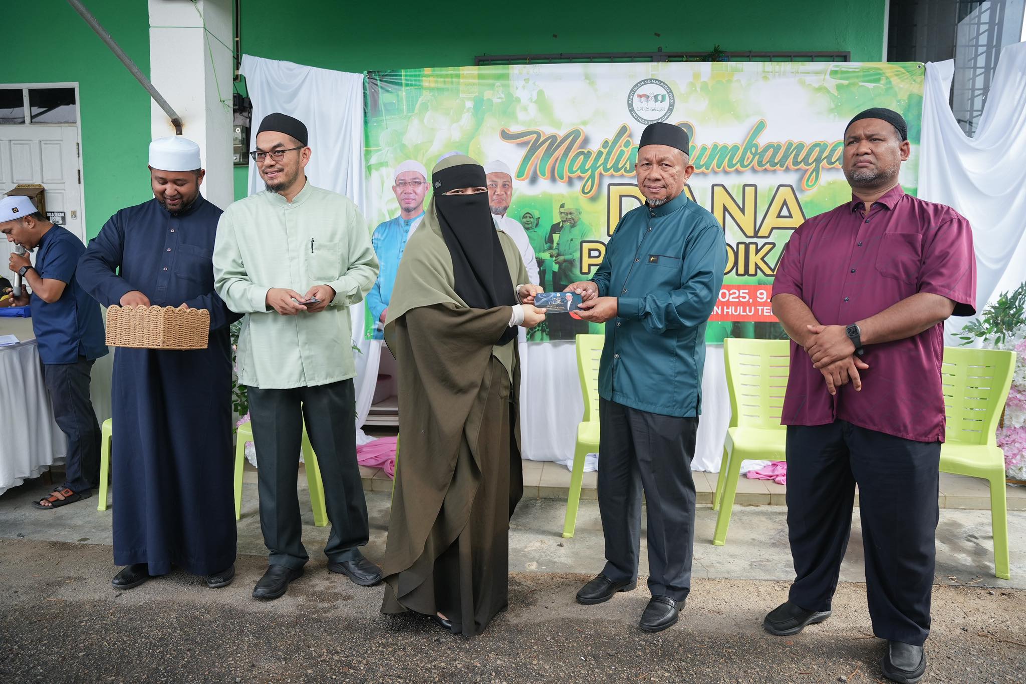 Guru PASTI Hulu Terengganu Terima Duit Raya