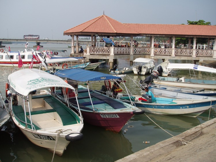 Nahas Bot : Terengganu Cadang Jabatan Laut Tarik Lesen