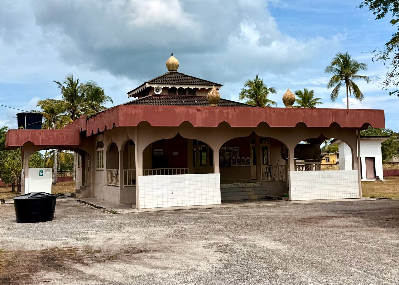 Masjid Dibaiki Pulih, Solat Jumaat Di Surau – MAIDAM