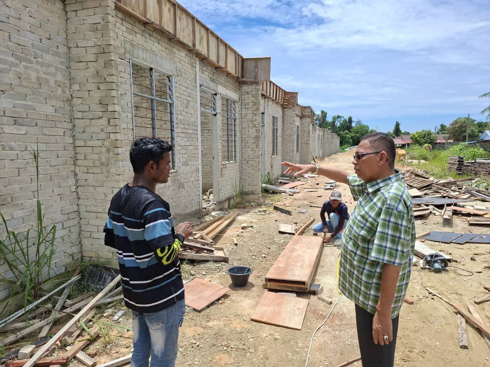 18 Keluarga Dapat Rumah Baharu Selepas 15 Tahun Tersisih