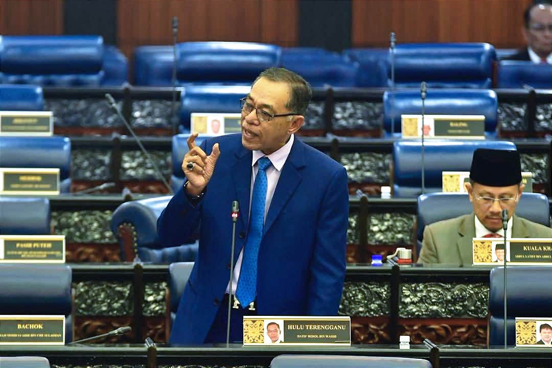 Jangan Hanya Padam 'Posting' Kritik Kerajaan, Buang Juga Kandungan Tak Elok