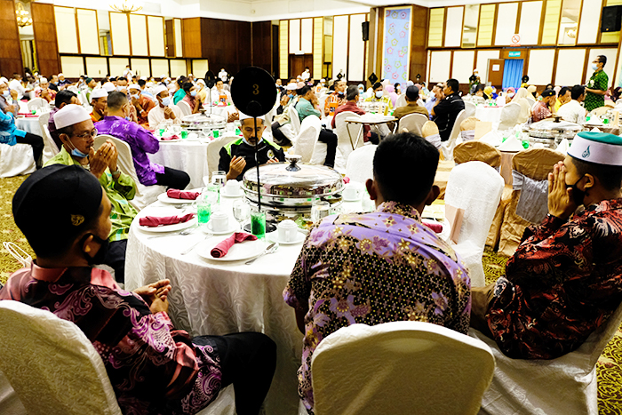 ‘Barisan Hadapan’ Komuniti Dun Batu Buruk Diraikan