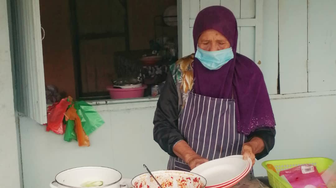 Gara-Gara Lelaki Berbasikal, Mok Nah Dah Popular