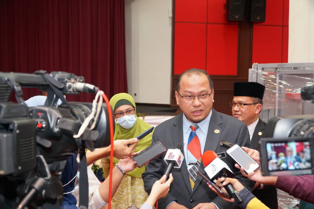 Malaysia Sedia Beli Vaksin Dari China, Russia Atau UK