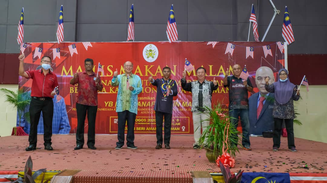 400 Kaum Tiong Hua Kemaman Sambut Merdeka