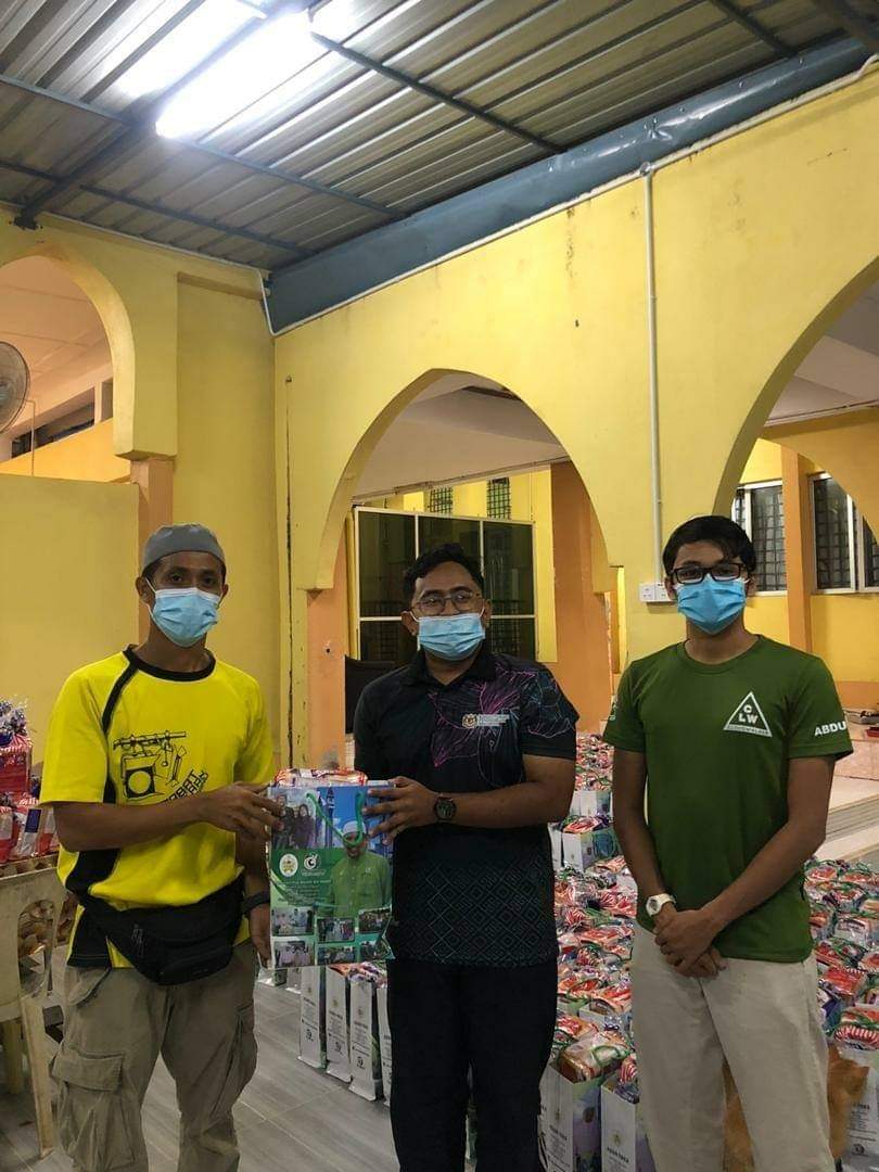 Kerajaan Negeri Jaga Kebajikan Penuntut Terkesan COVID-19