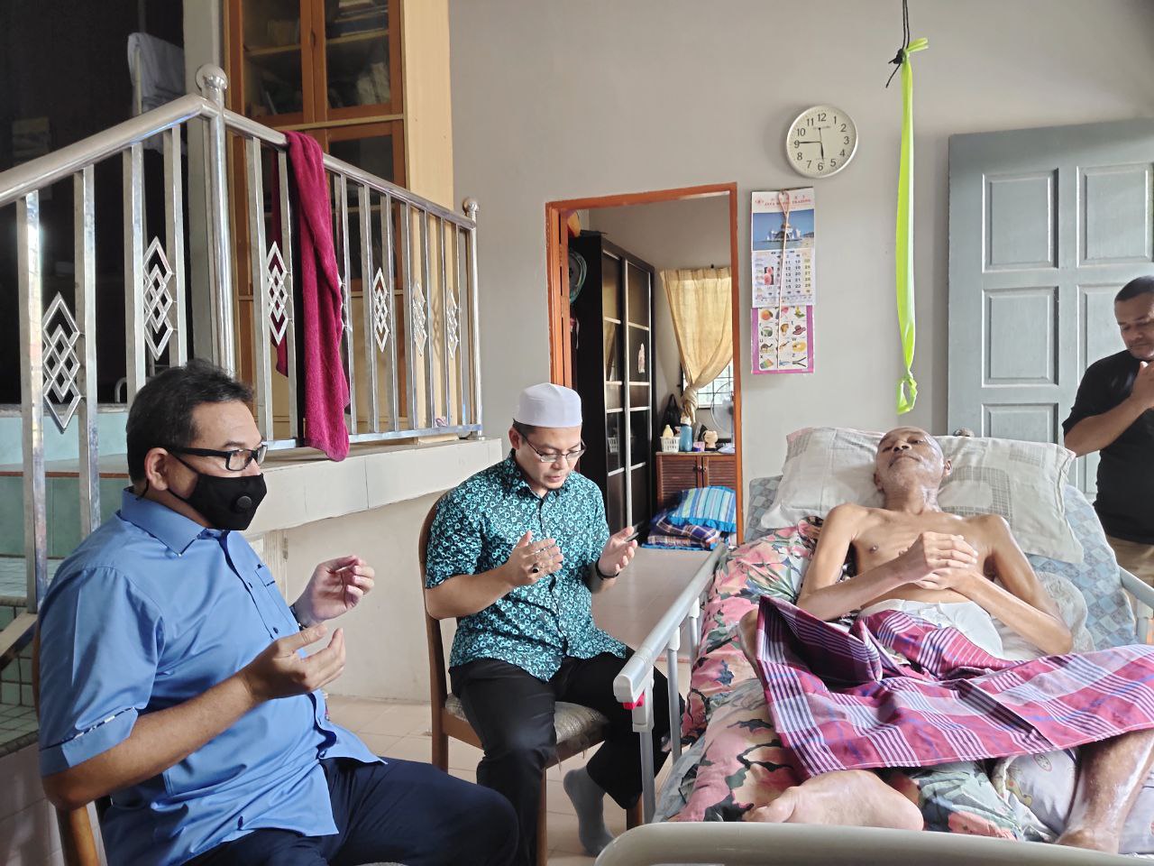 Bekas Pertahanan Terengganu Derita Penyakit Kronik Terima Bantuan