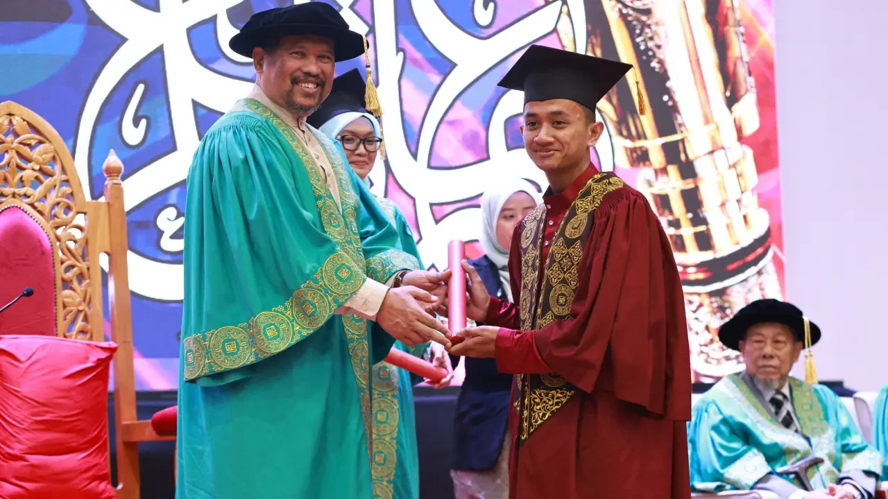 Kejayaan Akademik Bukan Noktah Pencarian Ilmu