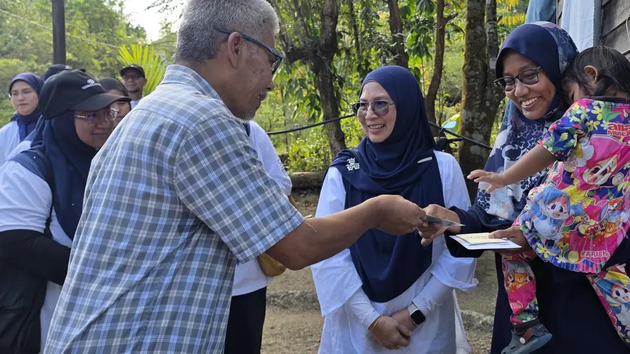 Ramadan Bawa Khabar Gembira Kepada 30 Keluarga Asnaf di Langkap