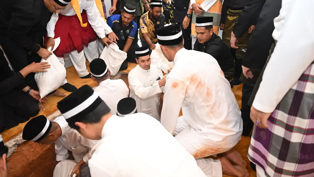 Jenazah Adinda Sultan Mizan Selamat Dimakamkan