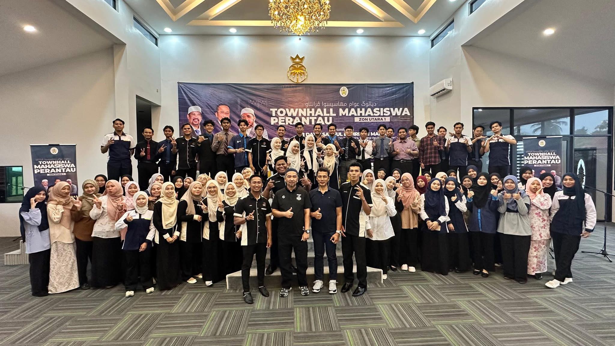 ADUN Pengkalan Berangan Santuni Mahasiswa UUM