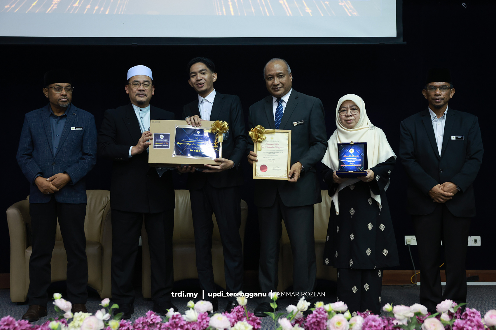 Wan Amzar Raih Anugerah Khas EXCO Pendidikan Kali Kedua