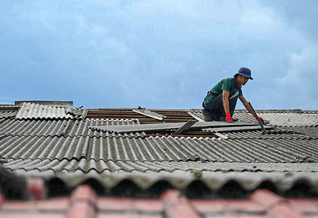 Cuaca Cerah Tiba-Tiba Ribut: Lima Kediaman Terjejas