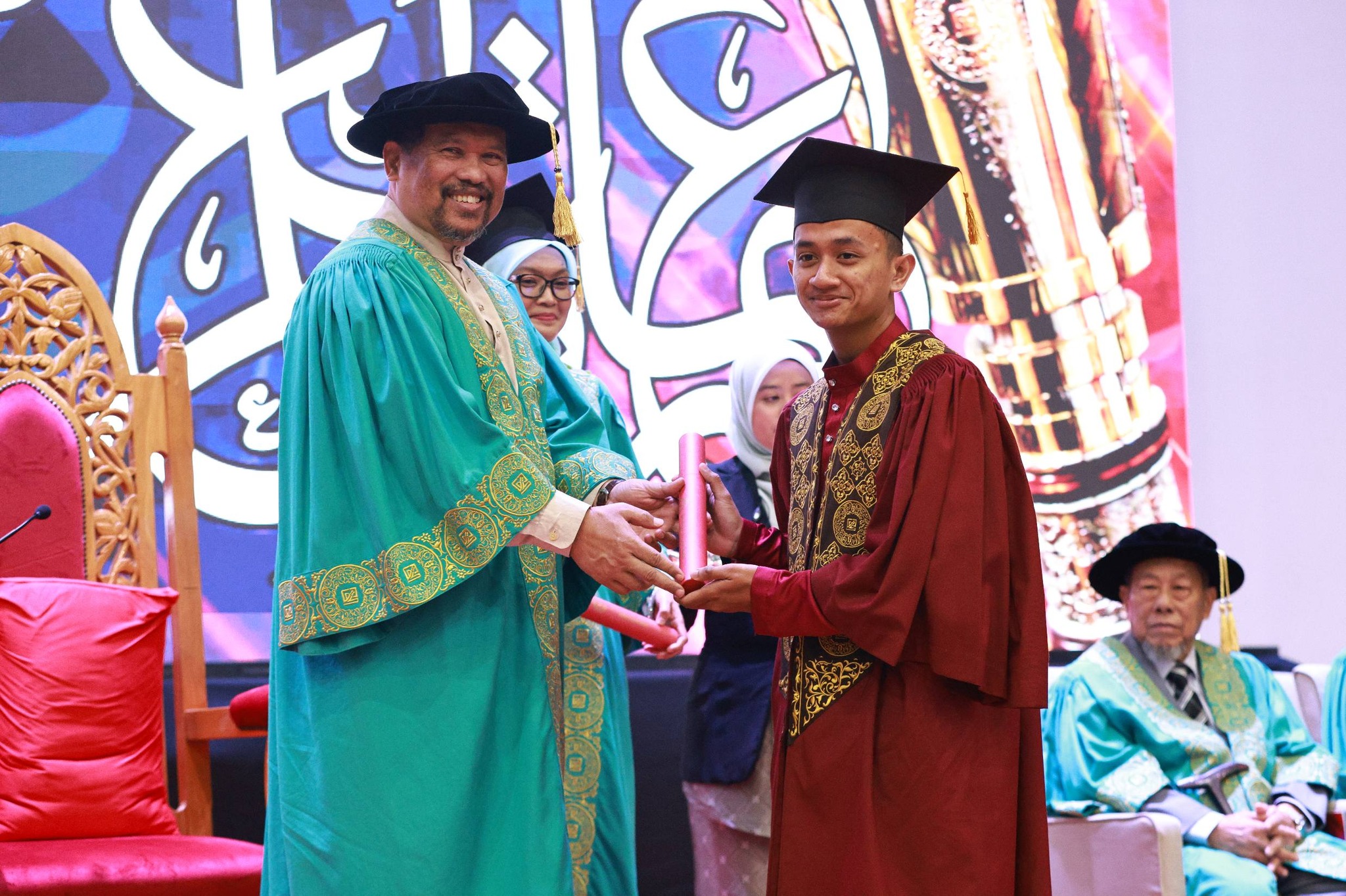 Kejayaan Akademik Bukan Noktah Pencarian Ilmu