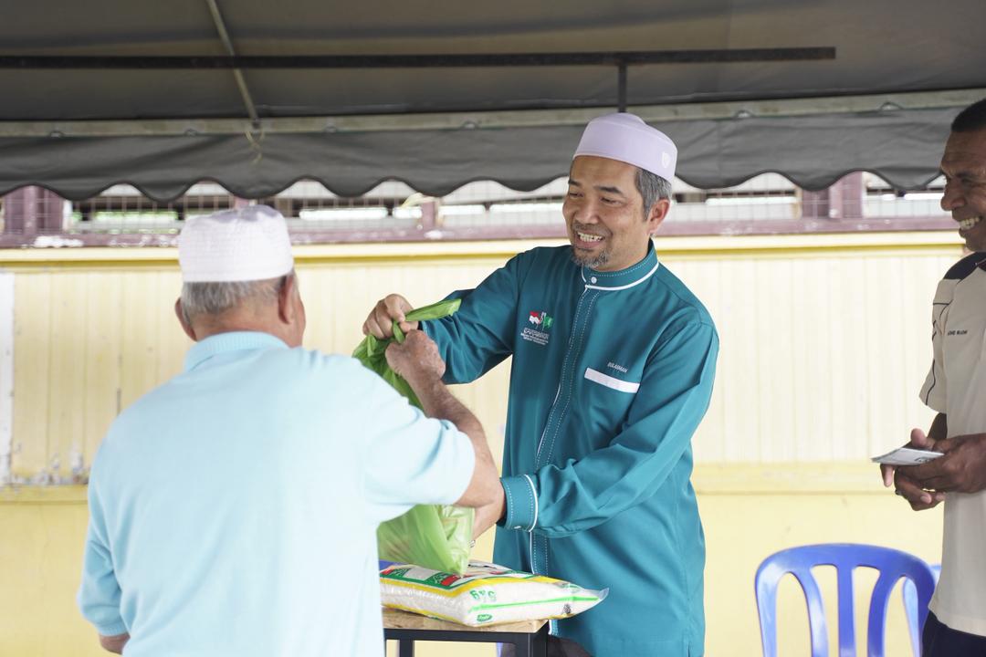 70 Mangsa Banjir Terima Sumbangan