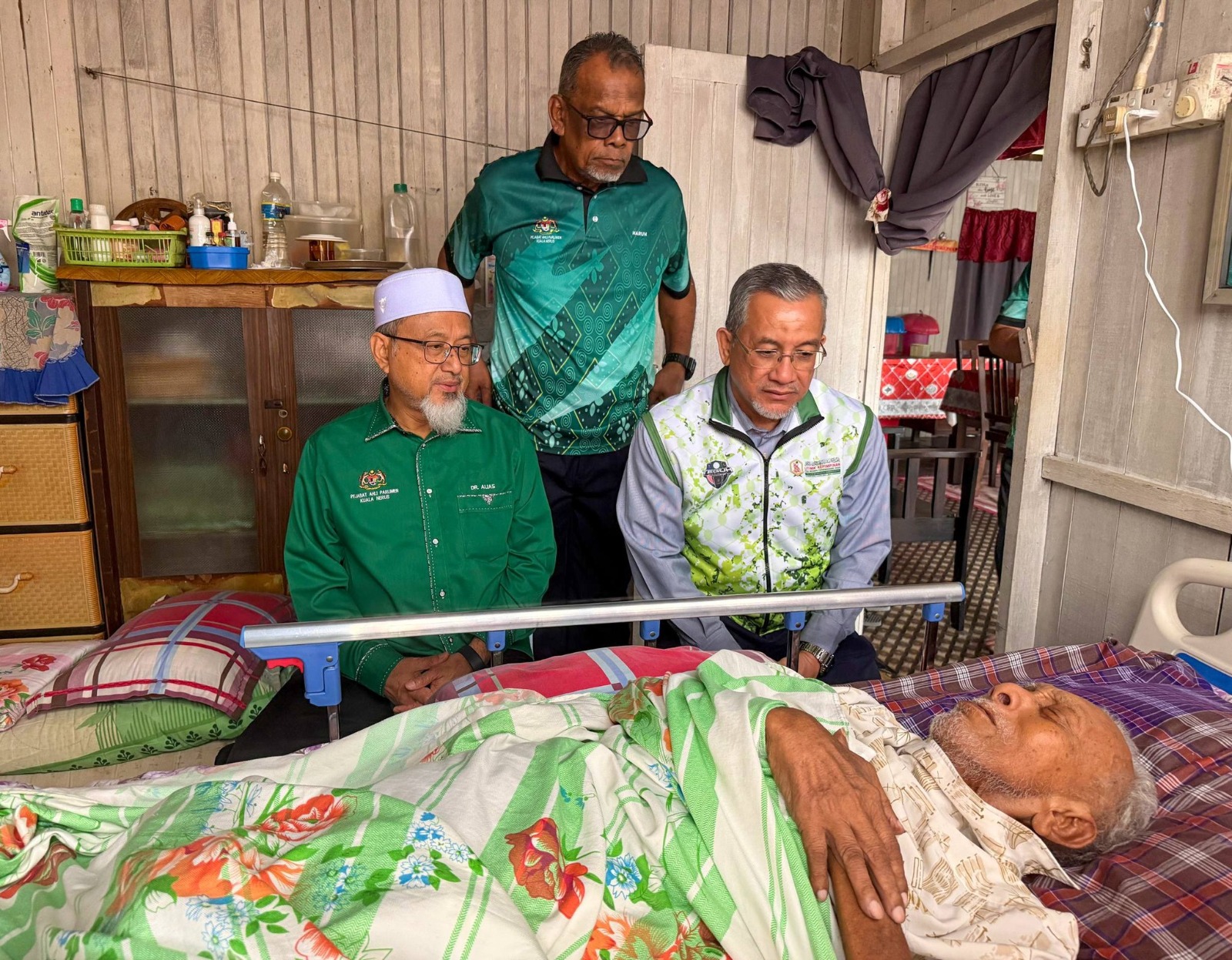 Enam Warga Uzur Disantuni Dalam Ziarah Cakna Kuala Nerus