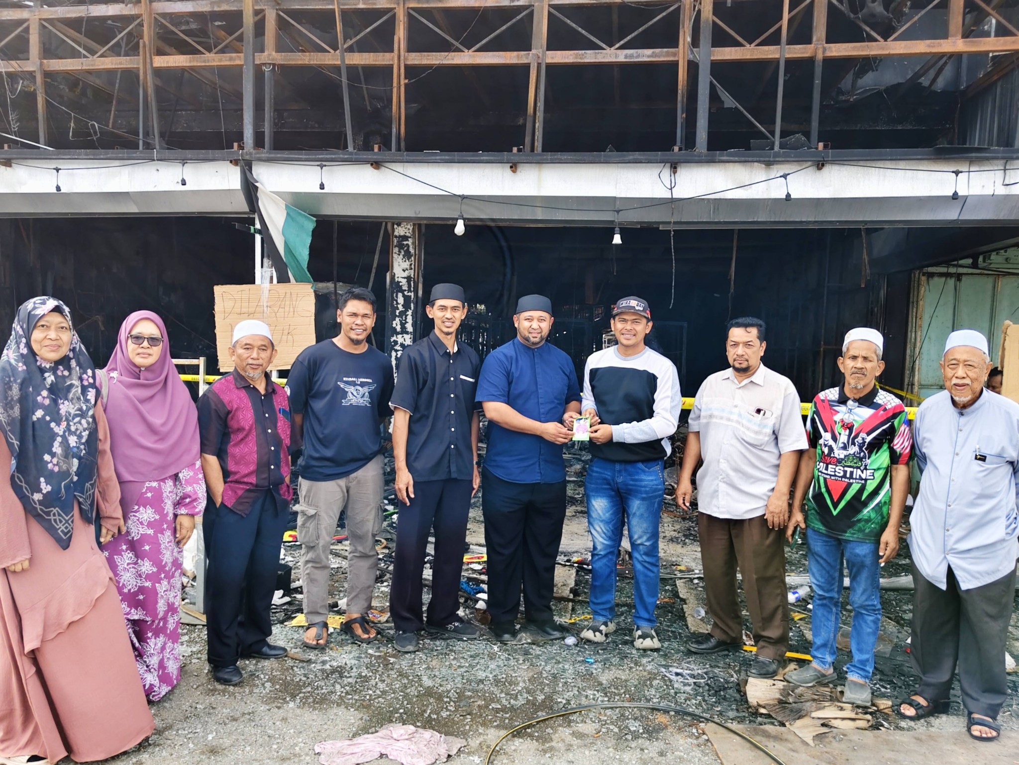 “Harta Boleh Dicari, Semangat Jangan Mati”- Boss Spark