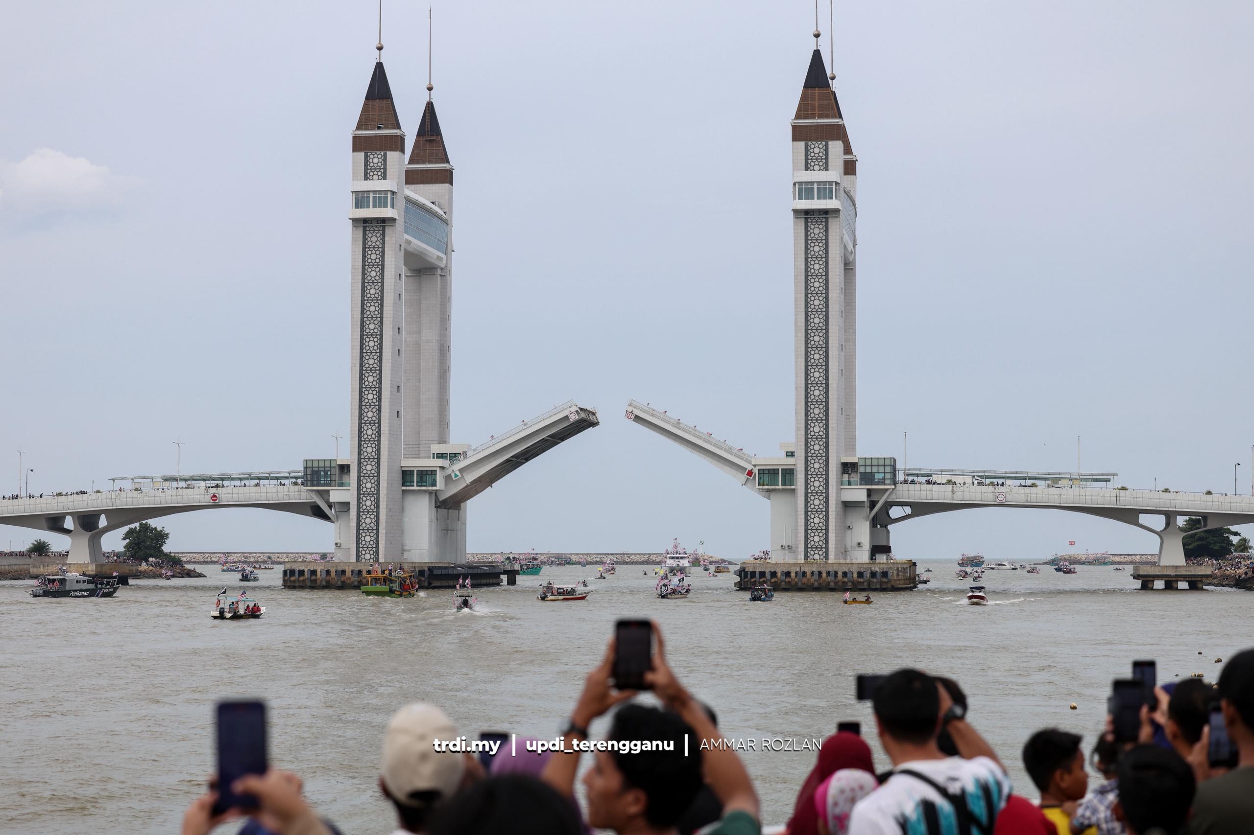 Kuala Terengganu Drawbridge Tawar Kemasukan Percuma Sempena Hari Lahir