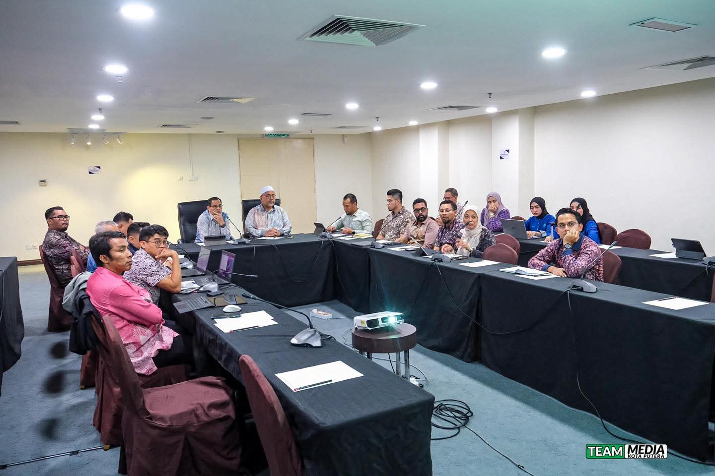 Kerajaan Negeri Perkasa Pendigitalan Melalui Integrasi Teknologi D-RAN dan Intelligent Pole