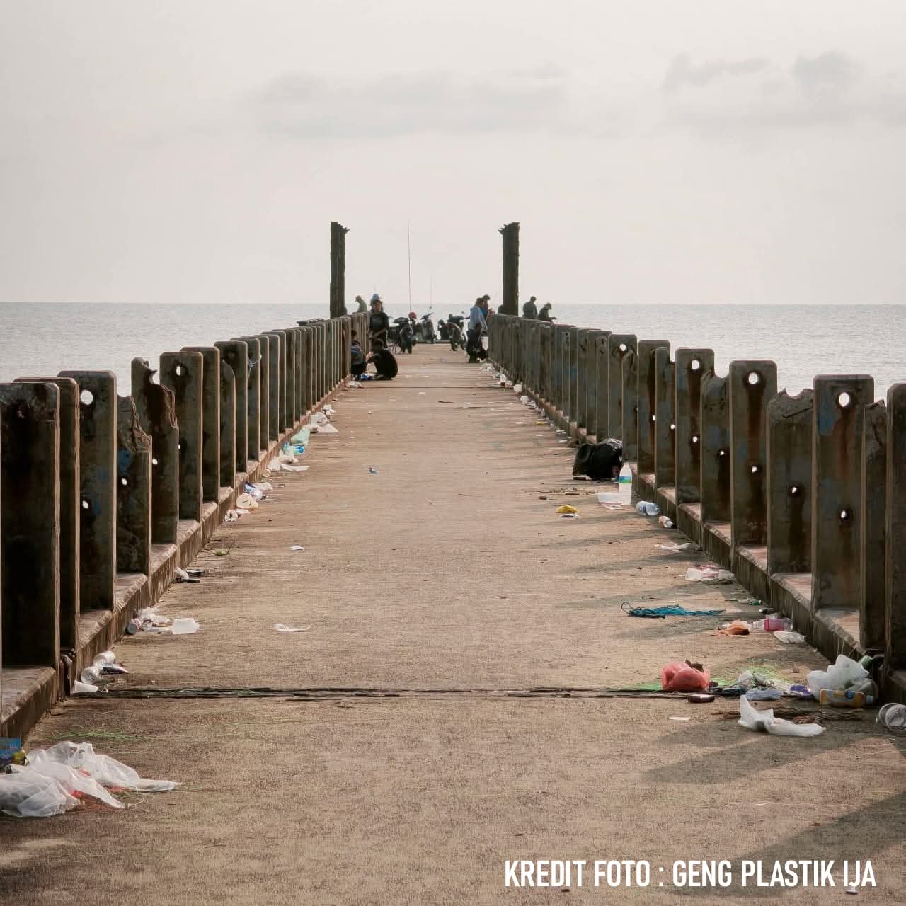 Laut Bukan Tong Sampah, Pantai Bukan Tempat Buang Sisa - Dr Sam