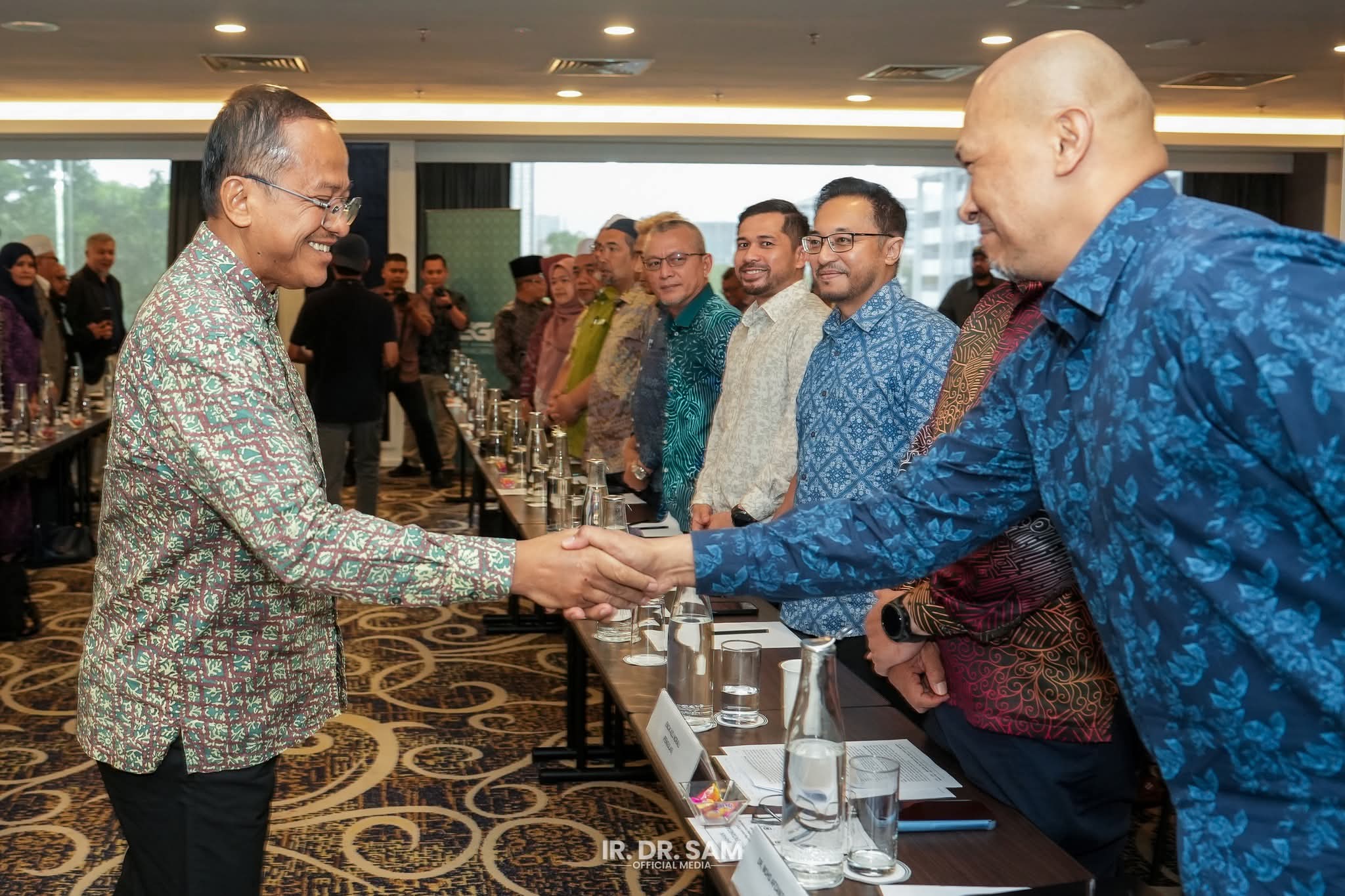 'Angka Ekonomi Cantik Tak Cukup Jika Rakyat Tak Merasa' - Dr. Sam