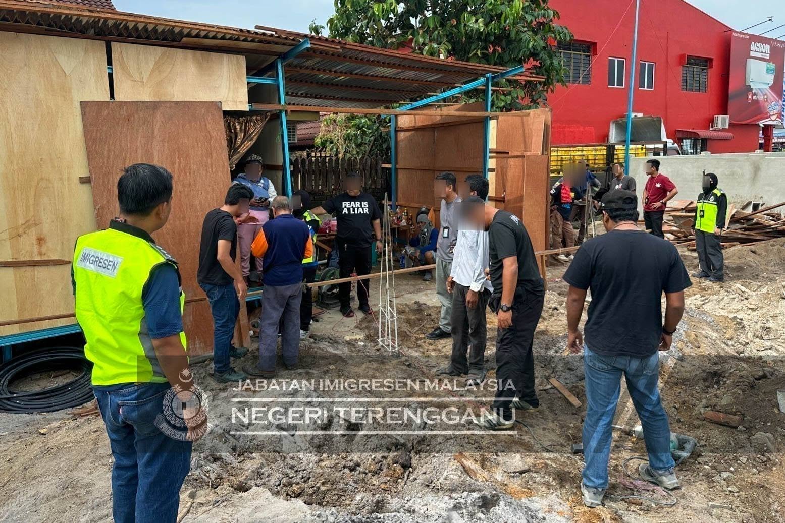 Sembilan PATI Ditahan Dalam Empat Operasi Imigresen Terengganu
