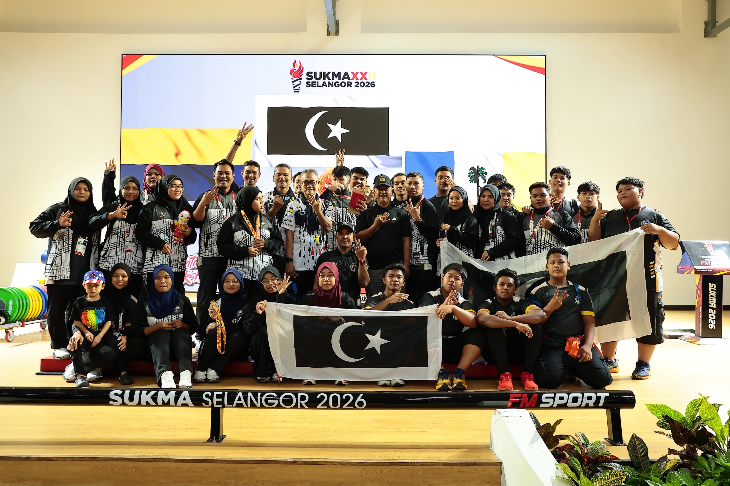 SUKMA 2026: Iskandar, Bob Angkat Dua Pingat Penutup Kempen Angkat Berat