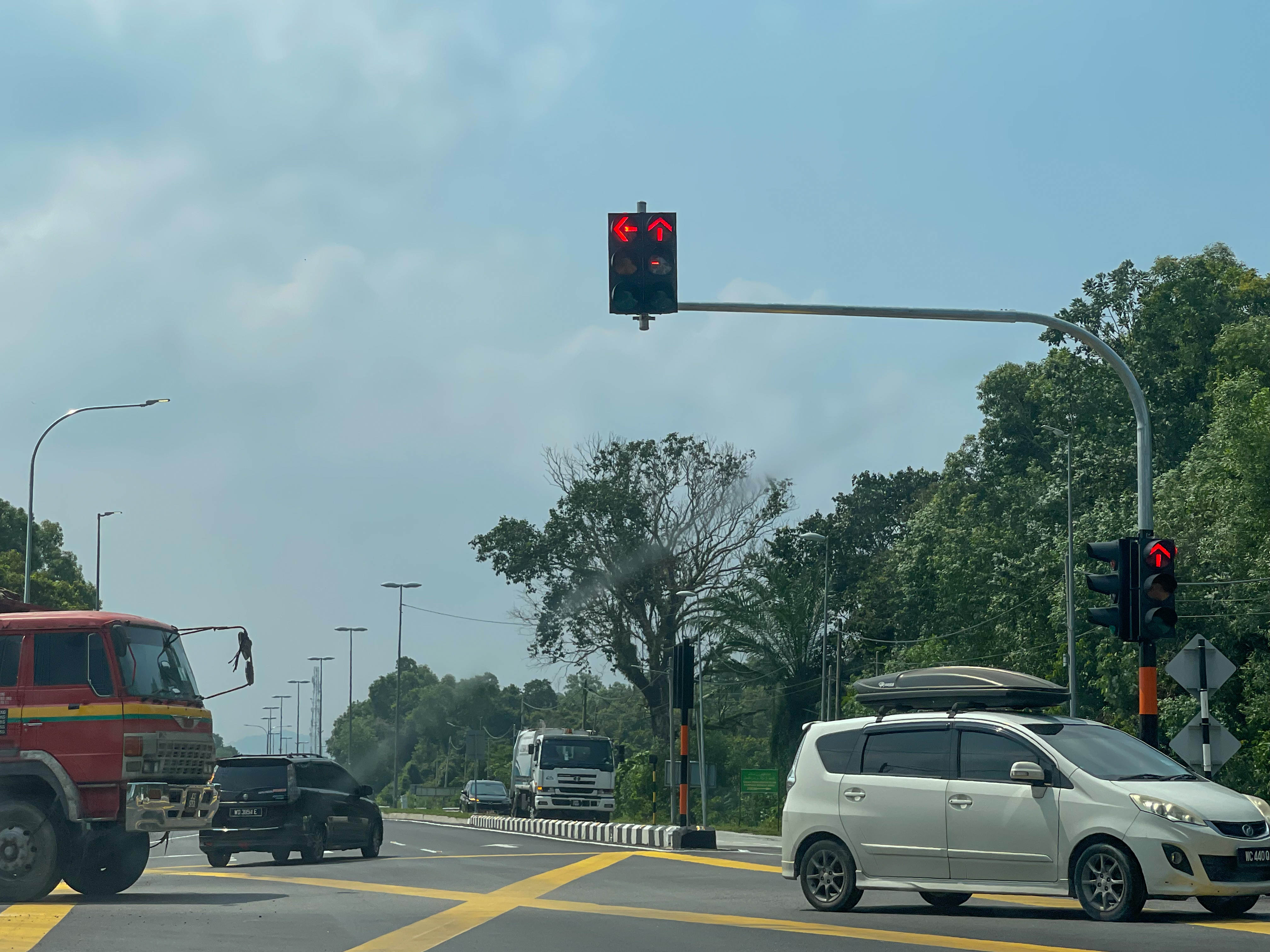 Lampu Isyarat Meraga Beris Beroperasi, Legakan Pengguna Jalan Raya Kijal