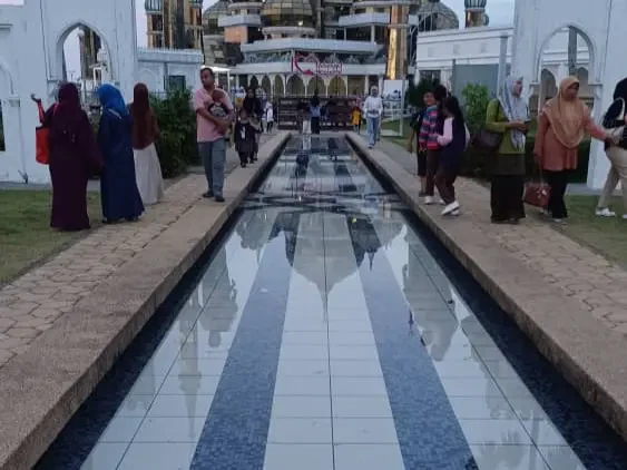 Kebersihan Masjid Kristal Berpunca Kekangan Teknikal, Terima Teguran Pengunjung