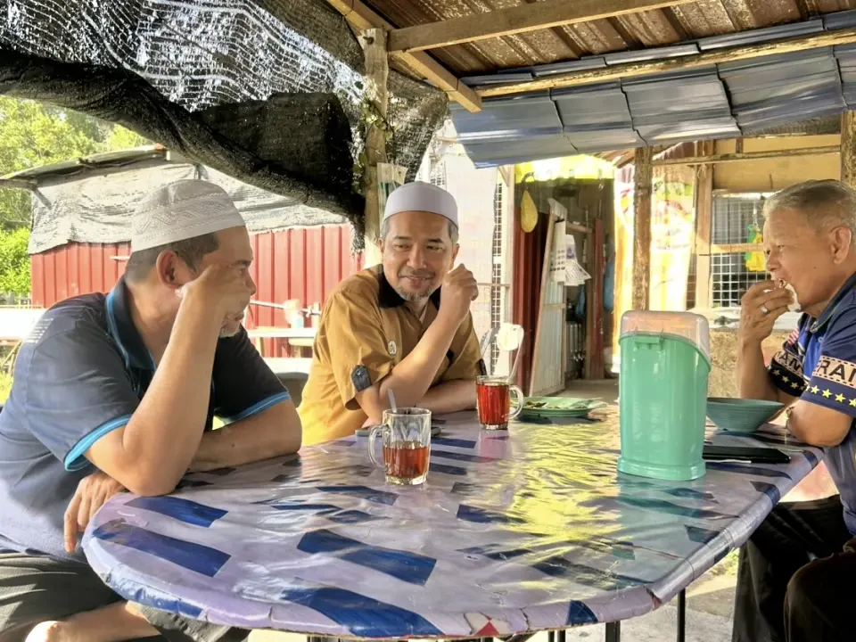 Sarapan di Warung Peluang Terbaik Dekati Rakyat