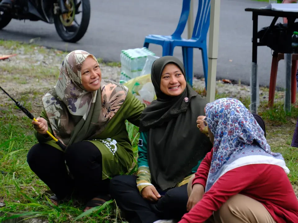 Erat Hubungan Melalui Program YB Cakna Komuniti