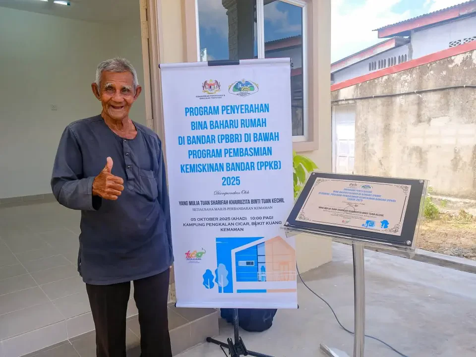 Syukur Tak Terhingga, Warga Emas Terima Rumah Baharu