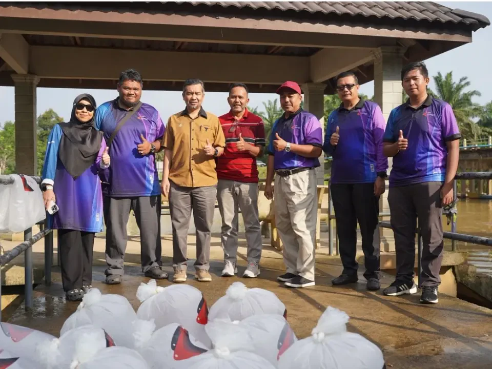 8,000 Benih Ikan Baung Dilepaskan Di Sungai Pengkalan Berangan