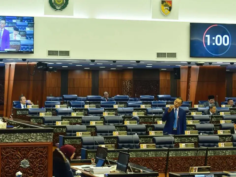 Rosol Persoal Tindakan MCMC, Desak Anwar Mohon Maaf Isu Subsidi Minyak