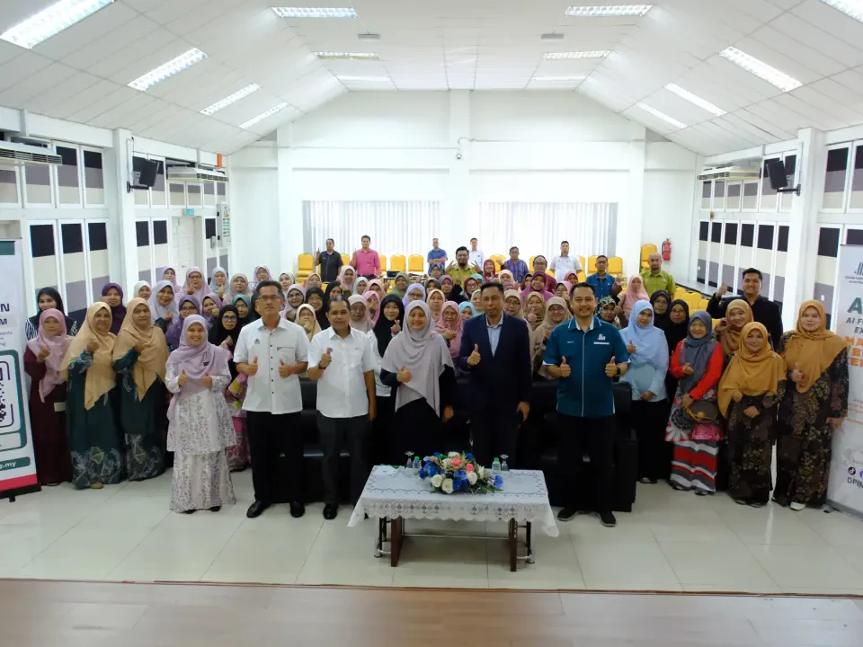 Kursus Pengenalan AI Bantu Perkasa Ibu Tunggal 