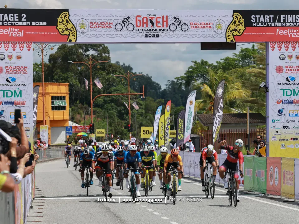 Izzat Hilmi Menang Peringkat Kedua Tour Gateh D’Tranung 2025